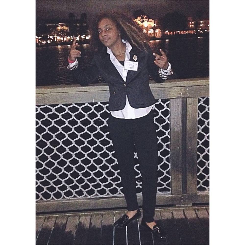 Meet your Posher, Peach